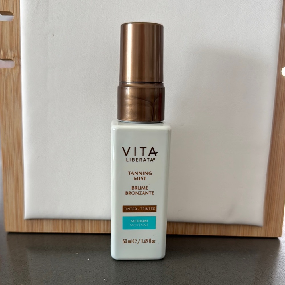 Vita Liberata NWOT Self Tanning tinted Mist - Medium, White and Brown